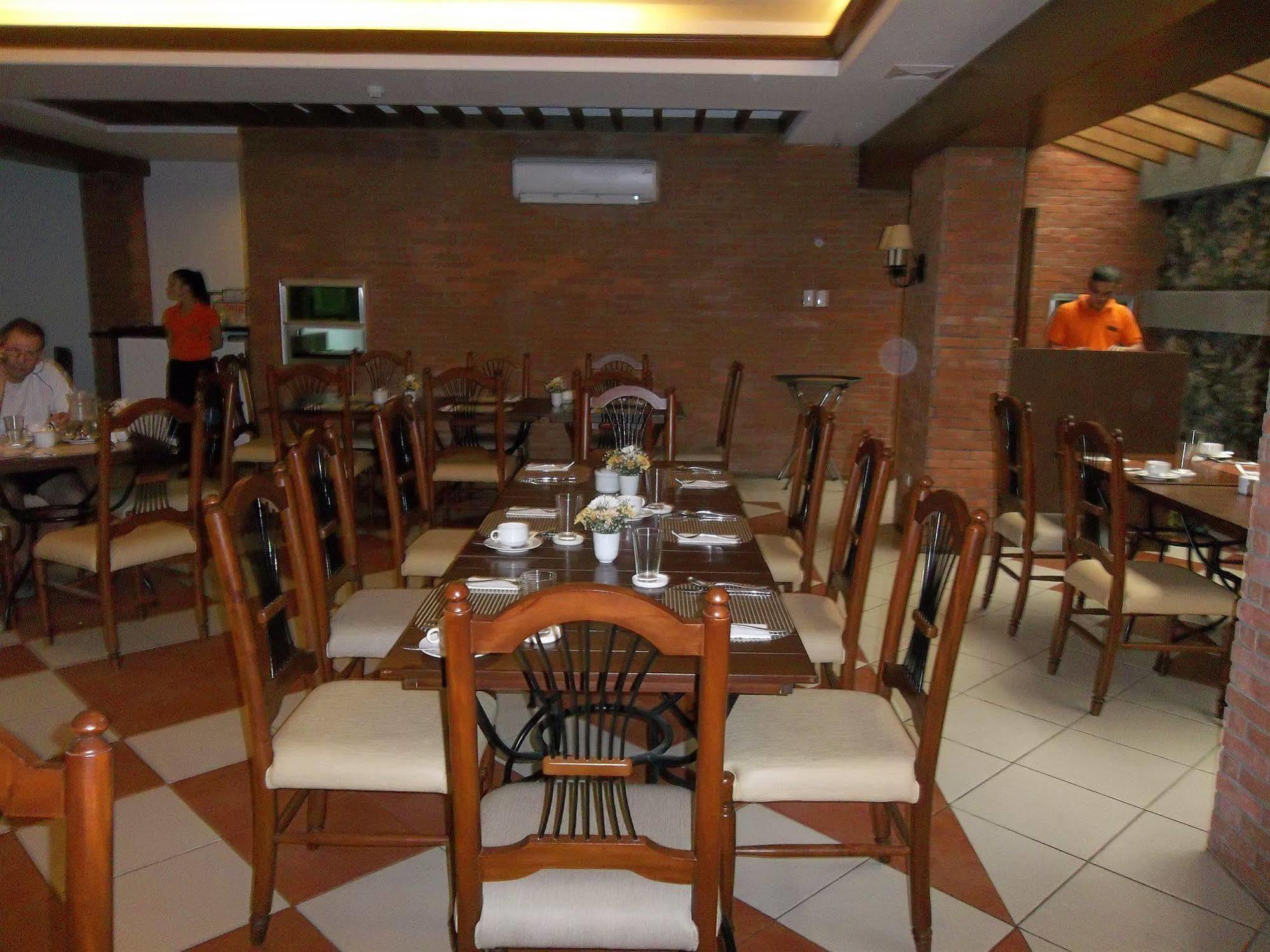 Hotel Emilia Davao Экстерьер фото