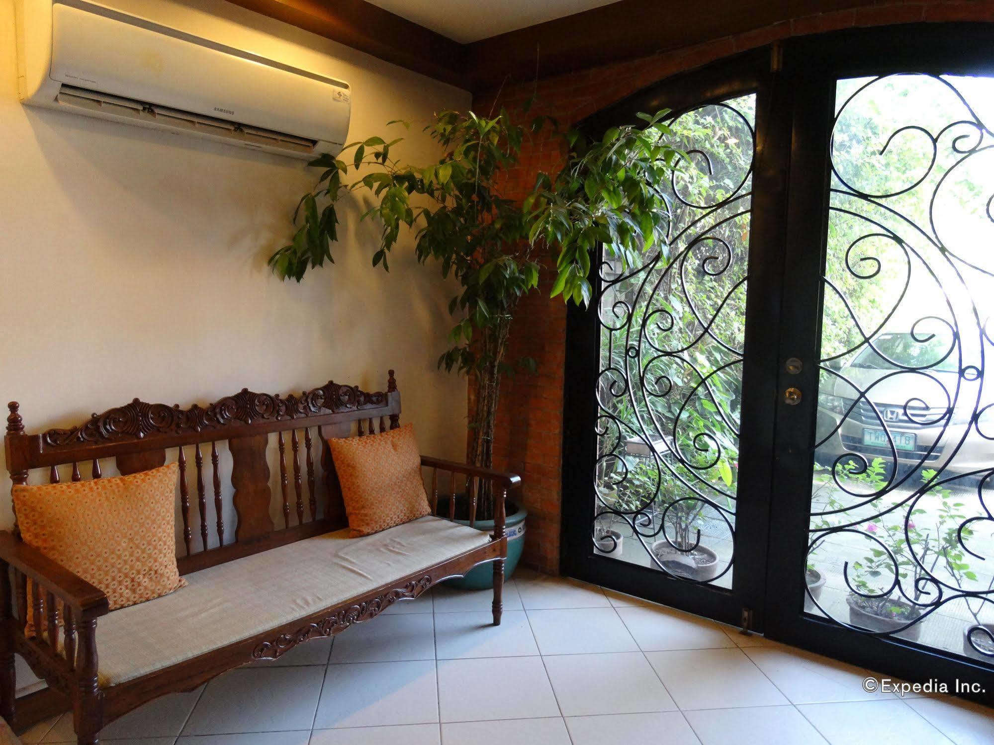 Hotel Emilia Davao Экстерьер фото